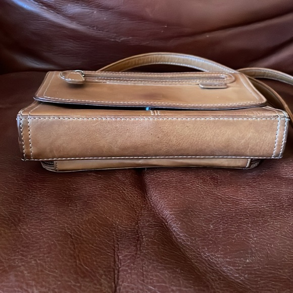 Fossil Crossbody Bag - Picture 5 of 11